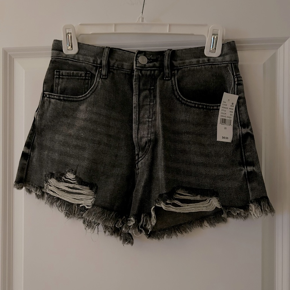 NWT PacSun Vintage High-Rise Denim Shorts. Gravel Wash. Size 26.